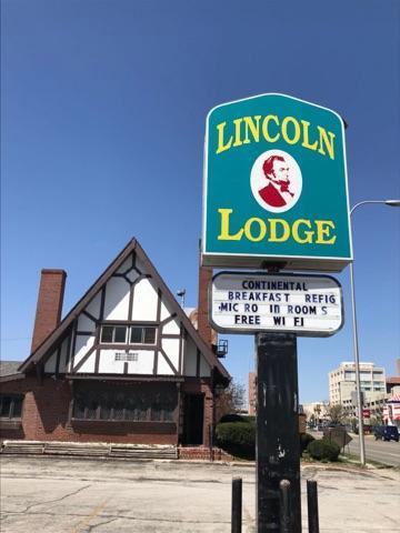 The Lincoln Lodge Urbana Champaign Exterior photo